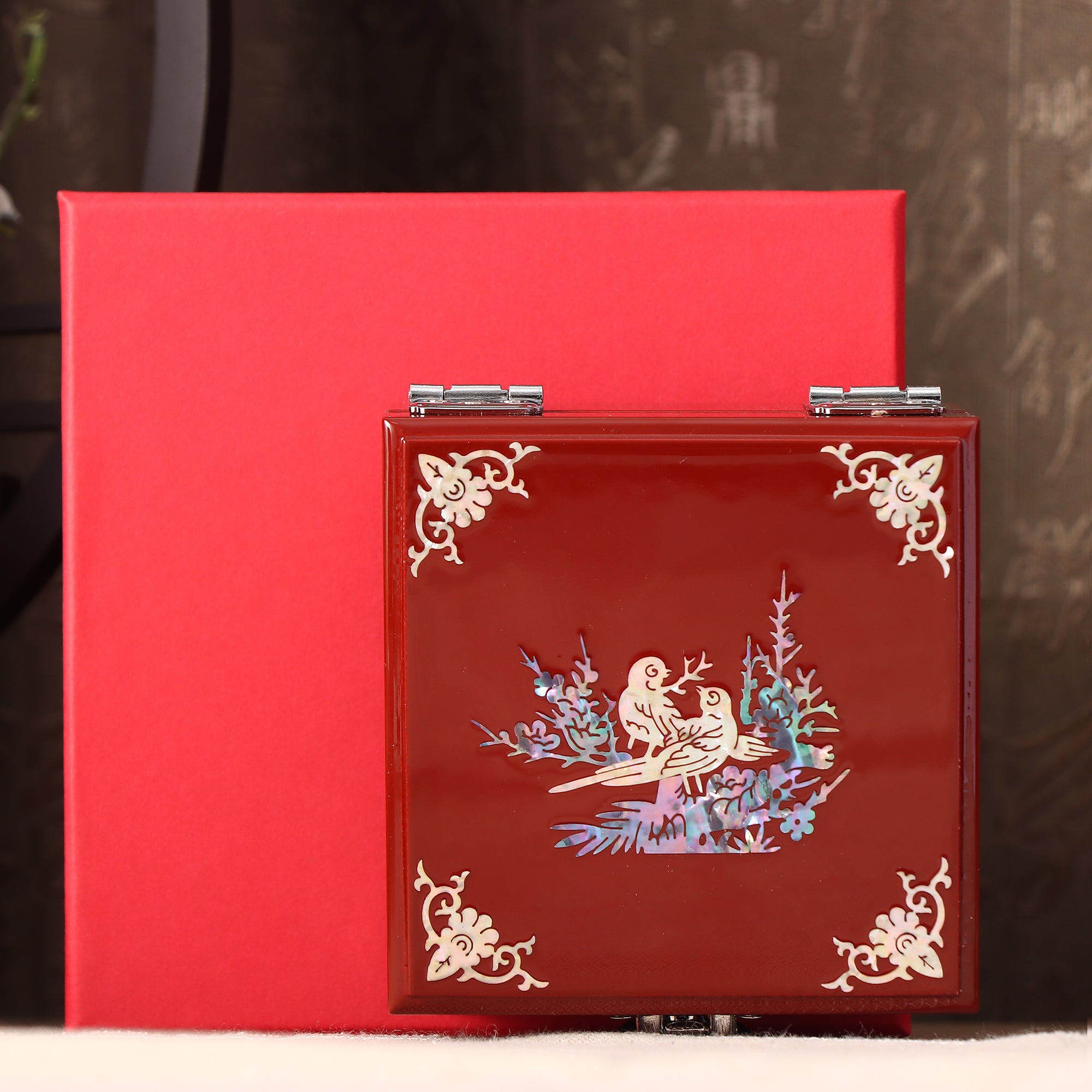 Magpie lacquer jewellery box
